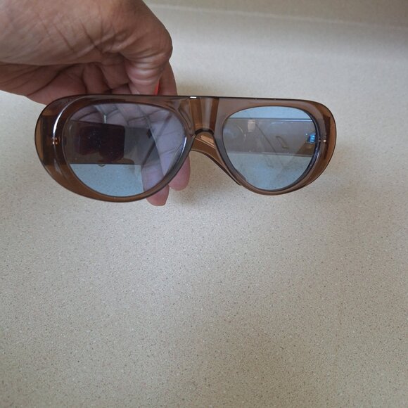 FASHION SUN GLASSES.NEW. - Picture 2 of 3
